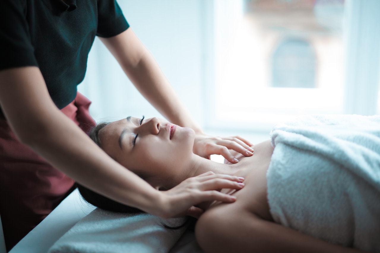 Contoh CV Spa Therapist dan Tips Membuatnya