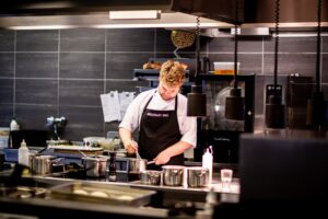 Contoh CV Cook dan Cook Helper