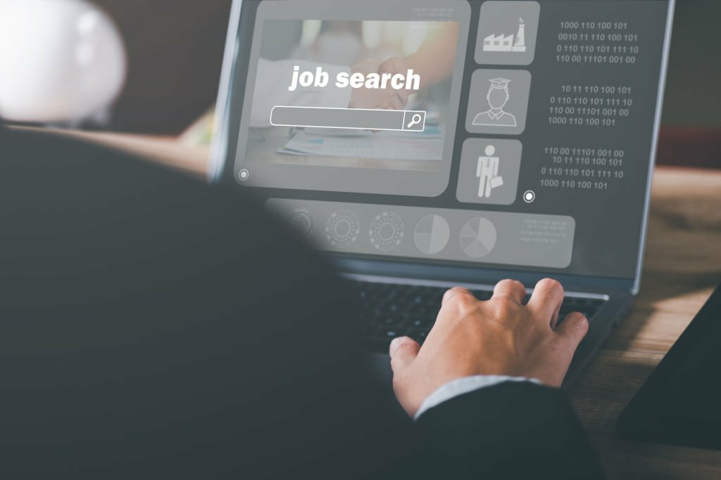 Mencari Pekerjaan di Situs Lowongan Online